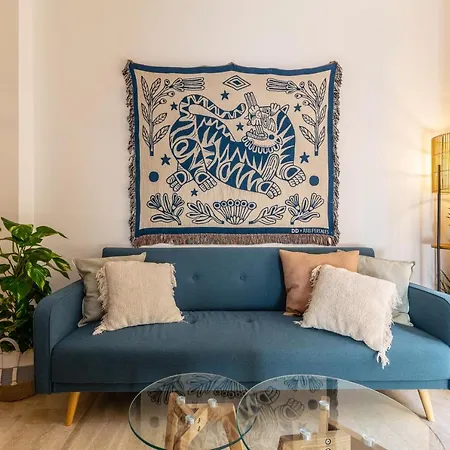 Apartment Bright With Patio And Balconies In The Center Malaga